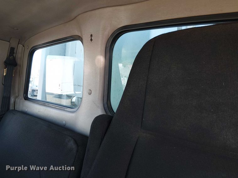 image for item EG1692 2005 Sterling  Acterra refuse truck