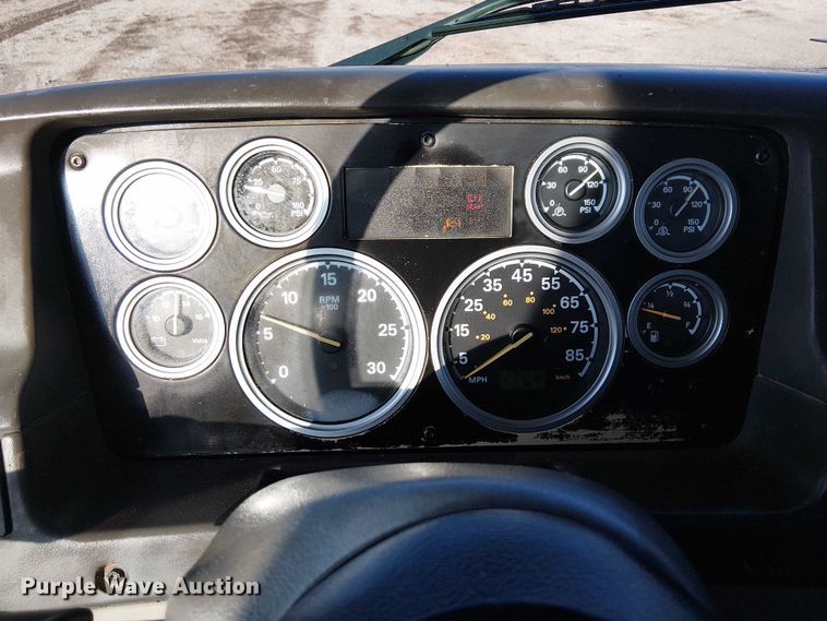 image for item EG1692 2005 Sterling  Acterra refuse truck