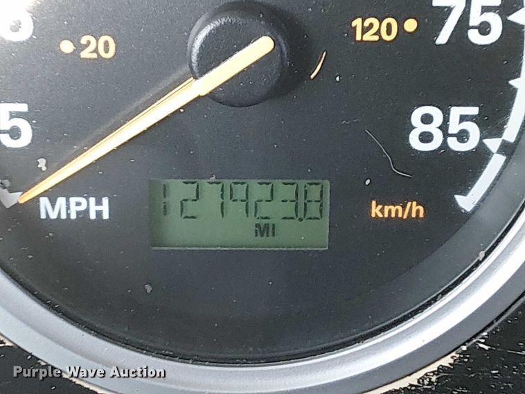 image for item EG1692 2005 Sterling  Acterra refuse truck