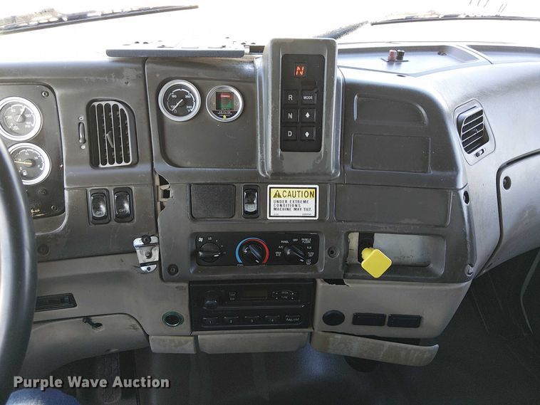 image for item EG1692 2005 Sterling  Acterra refuse truck