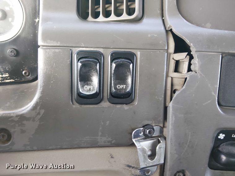 image for item EG1692 2005 Sterling  Acterra refuse truck