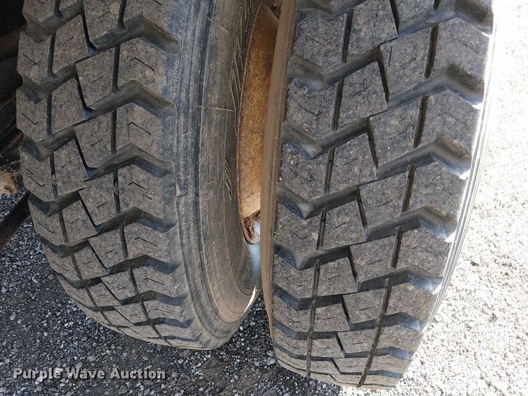 image for item EG1692 2005 Sterling  Acterra refuse truck