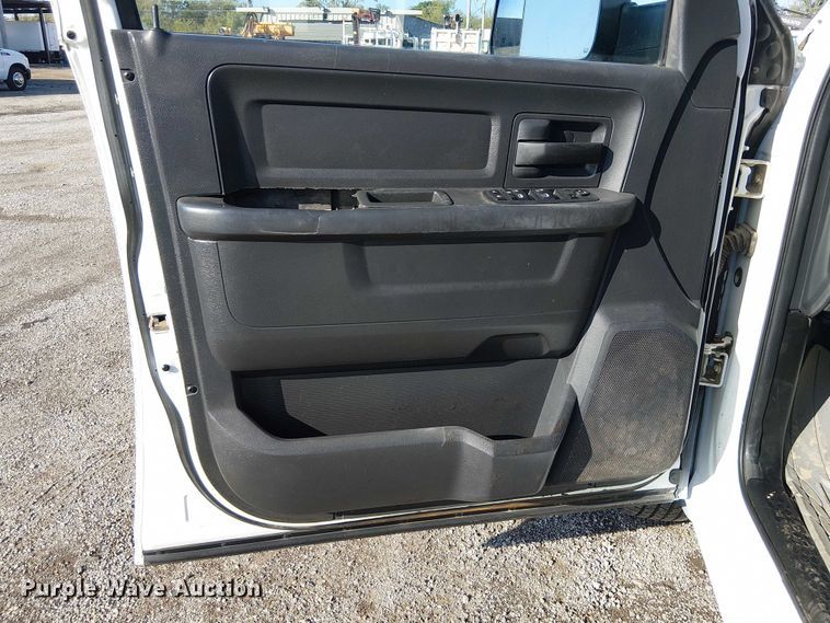 image for item EG1693 2012 Dodge Ram 3500 flatbed truck