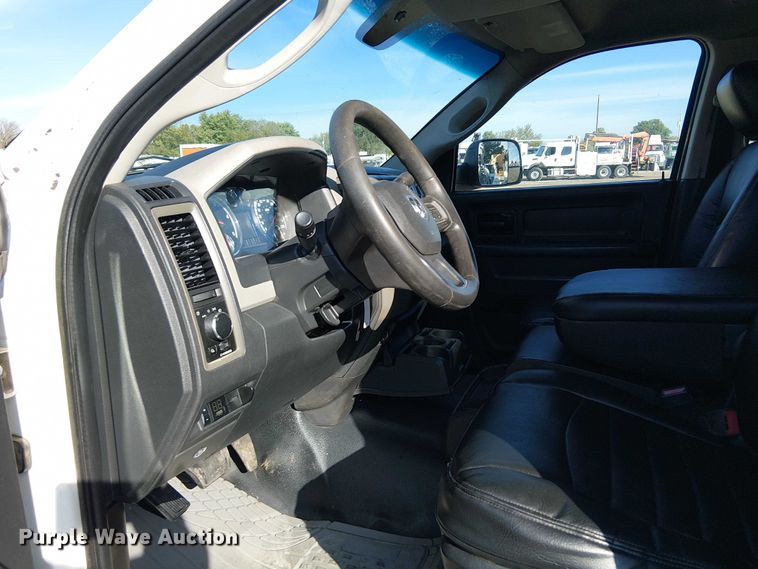 image for item EG1693 2012 Dodge Ram 3500 flatbed truck