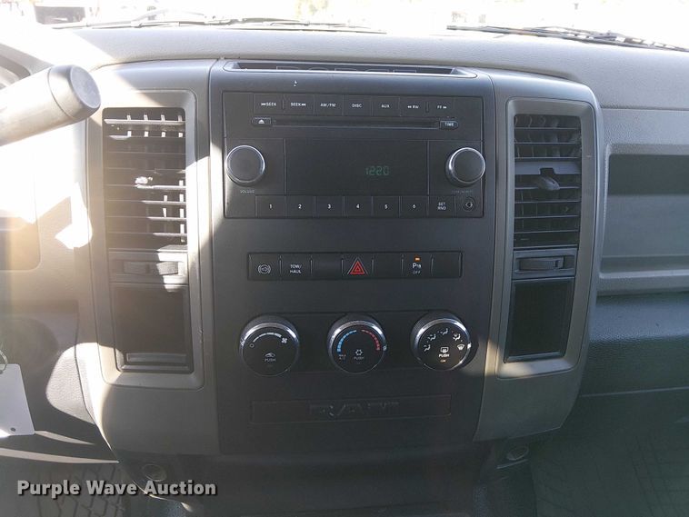 image for item EG1693 2012 Dodge Ram 3500 flatbed truck