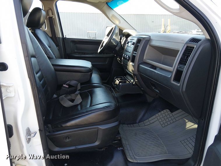 image for item EG1693 2012 Dodge Ram 3500 flatbed truck