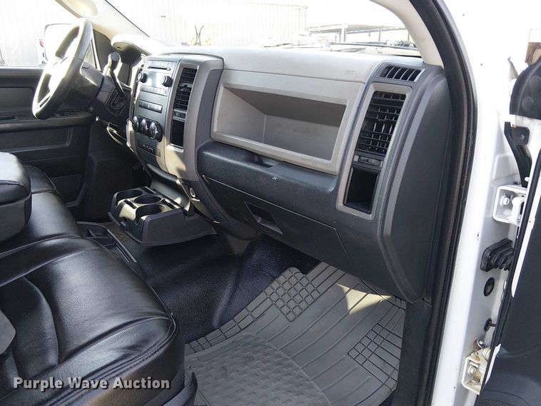 image for item EG1693 2012 Dodge Ram 3500 flatbed truck