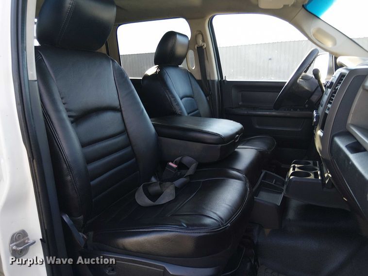 image for item EG1693 2012 Dodge Ram 3500 flatbed truck