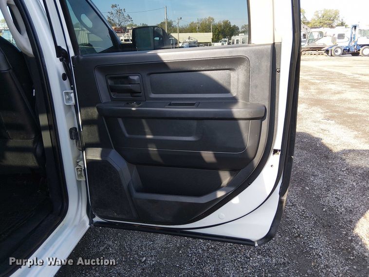 image for item EG1693 2012 Dodge Ram 3500 flatbed truck