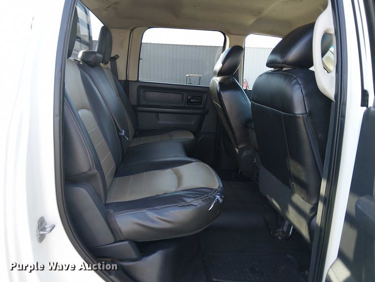 image for item EG1693 2012 Dodge Ram 3500 flatbed truck