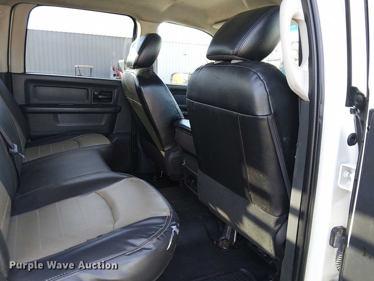 image for item EG1693 2012 Dodge Ram 3500 flatbed truck