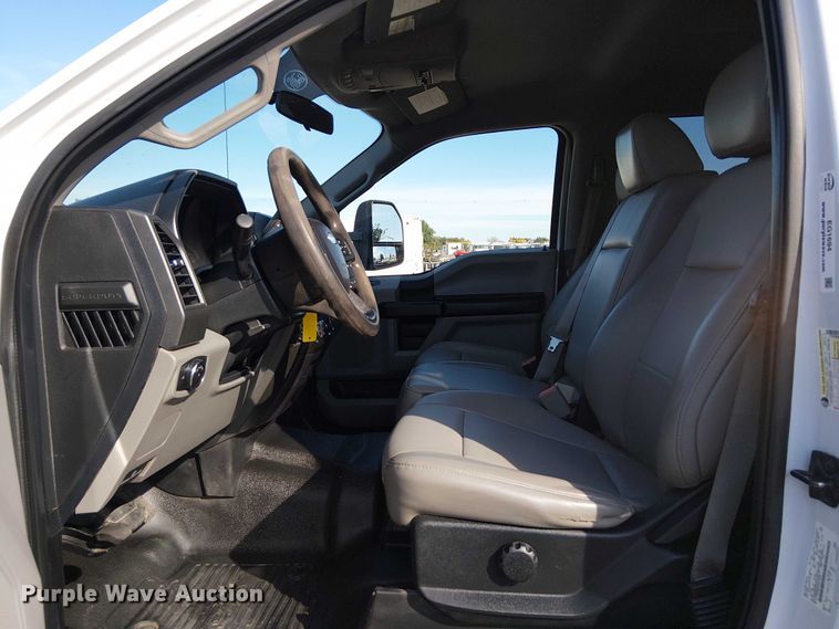 image for item EG1694 2019 Ford F250 Super Duty XL Crew Cab pickup truck