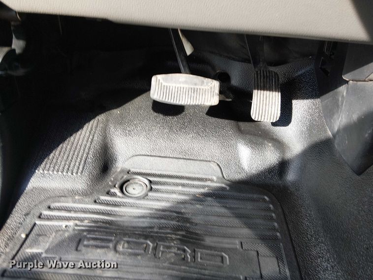 image for item EG1694 2019 Ford F250 Super Duty XL Crew Cab pickup truck