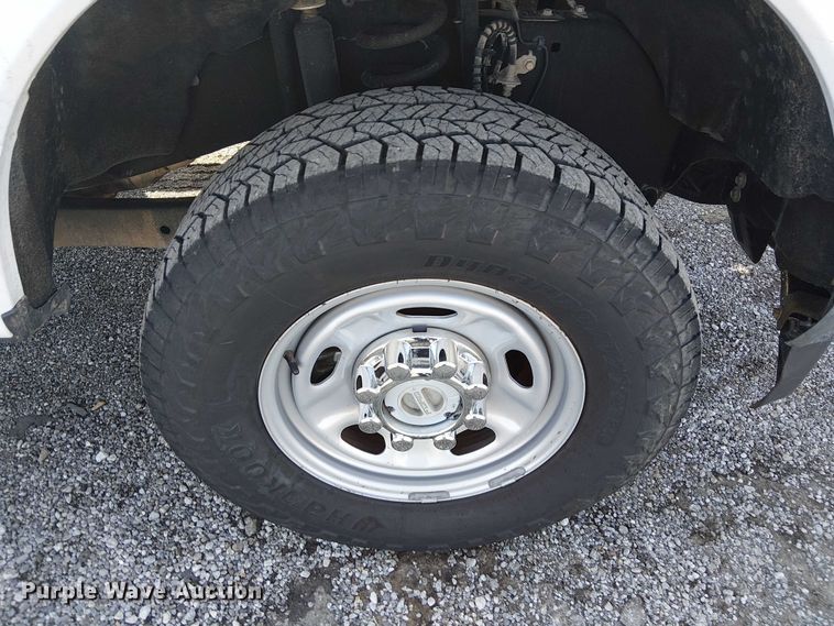 image for item EG1694 2019 Ford F250 Super Duty XL Crew Cab pickup truck