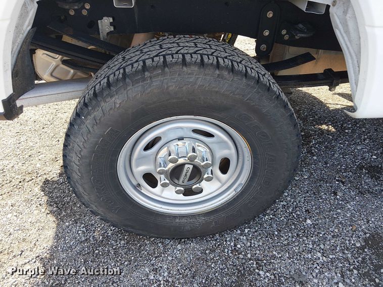 image for item EG1694 2019 Ford F250 Super Duty XL Crew Cab pickup truck