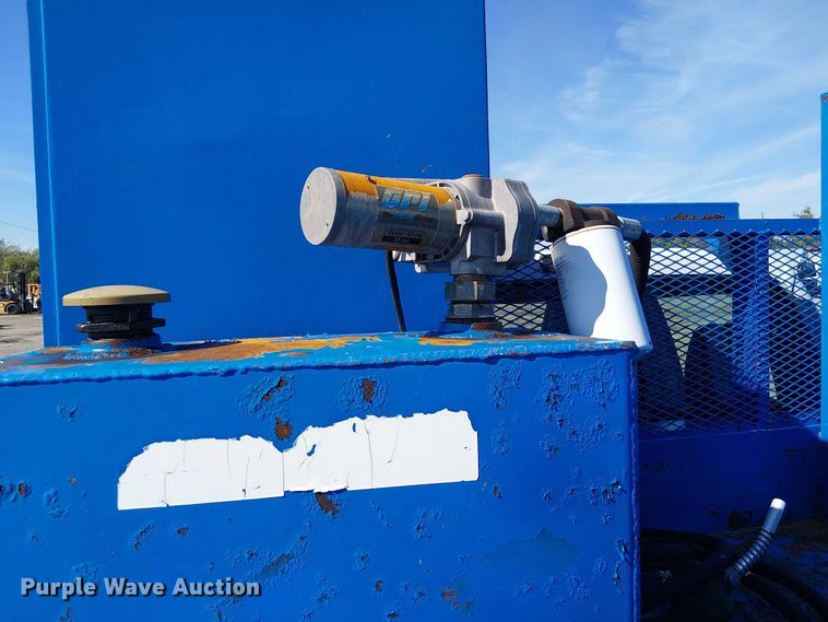 image for item EG1695 2016 Ford F450 Super Duty XL utility / service truck