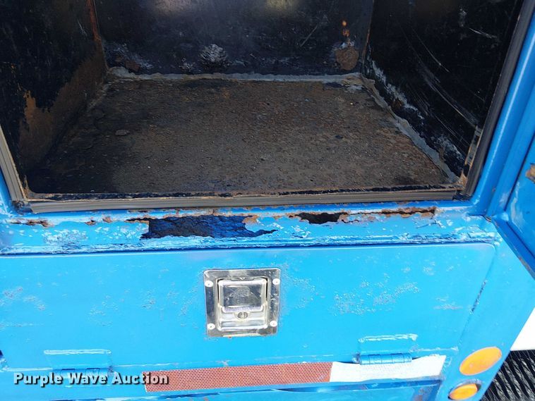 image for item EG1695 2016 Ford F450 Super Duty XL utility / service truck