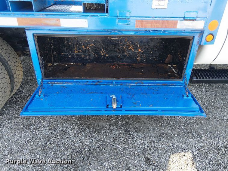 image for item EG1695 2016 Ford F450 Super Duty XL utility / service truck