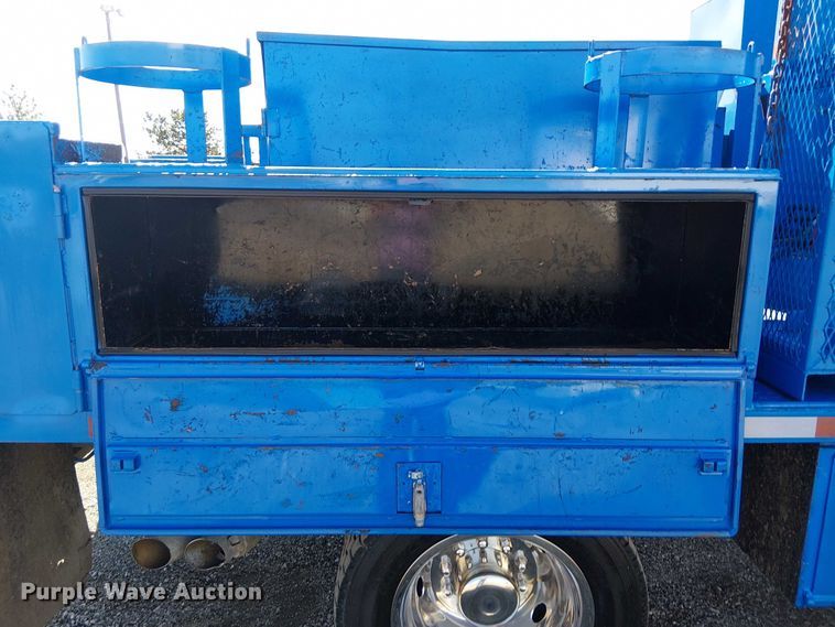 image for item EG1695 2016 Ford F450 Super Duty XL utility / service truck