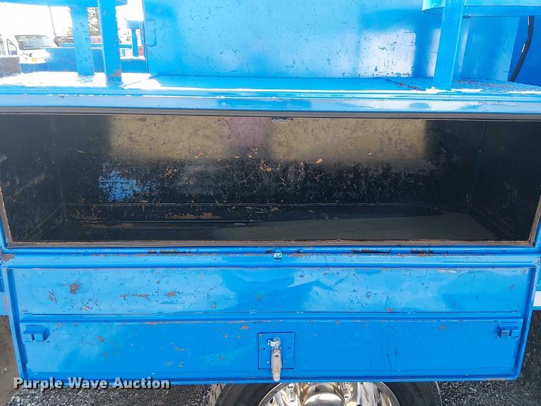 image for item EG1695 2016 Ford F450 Super Duty XL utility / service truck