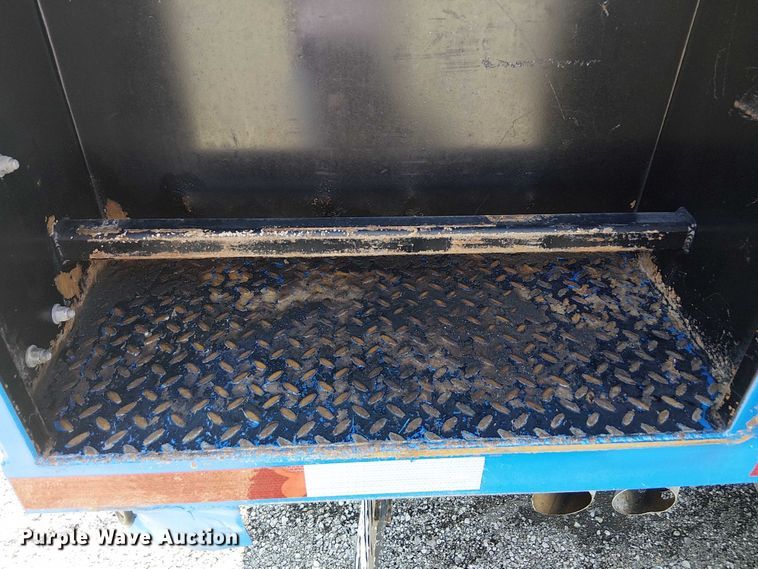 image for item EG1695 2016 Ford F450 Super Duty XL utility / service truck