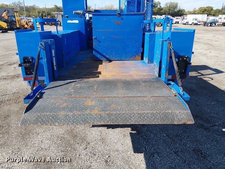 image for item EG1695 2016 Ford F450 Super Duty XL utility / service truck