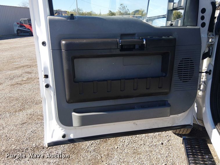 image for item EG1695 2016 Ford F450 Super Duty XL utility / service truck