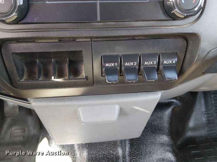 image for item EG1695 2016 Ford F450 Super Duty XL utility / service truck