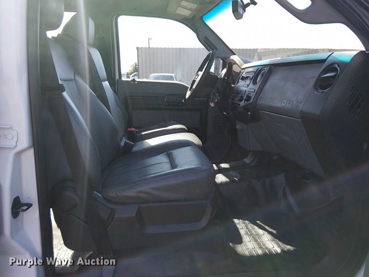 image for item EG1695 2016 Ford F450 Super Duty XL utility / service truck