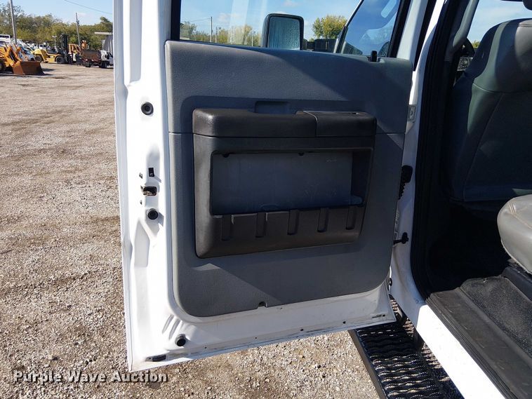 image for item EG1695 2016 Ford F450 Super Duty XL utility / service truck