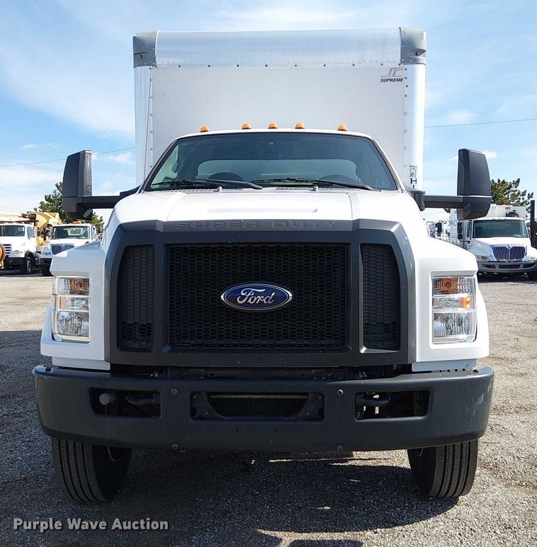 image for item EG1697 2016 Ford F650 Super Duty box truck
