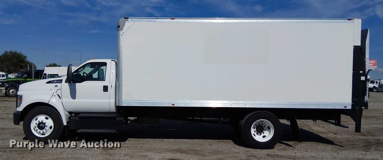 image for item EG1697 2016 Ford F650 Super Duty box truck