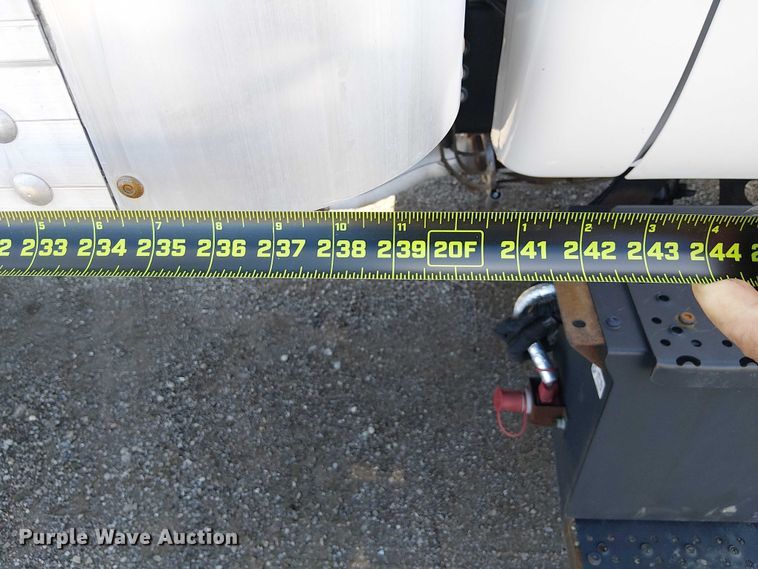 image for item EG1697 2016 Ford F650 Super Duty box truck