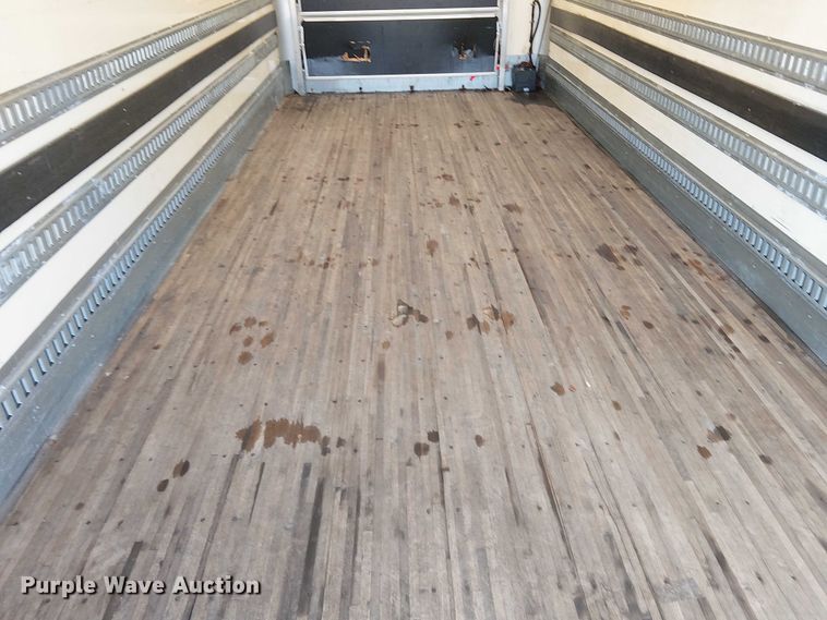 image for item EG1697 2016 Ford F650 Super Duty box truck