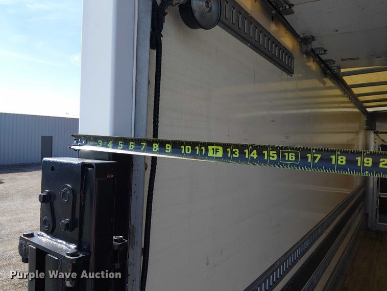 image for item EG1697 2016 Ford F650 Super Duty box truck