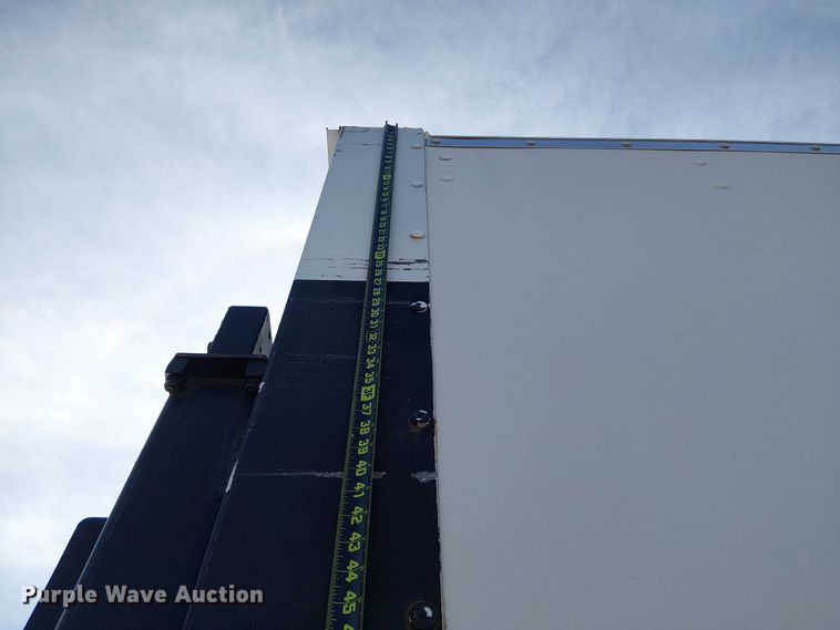 image for item EG1697 2016 Ford F650 Super Duty box truck