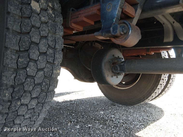 image for item EG1697 2016 Ford F650 Super Duty box truck