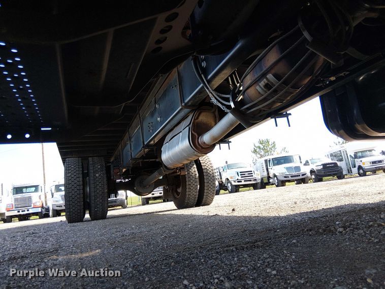 image for item EG1697 2016 Ford F650 Super Duty box truck