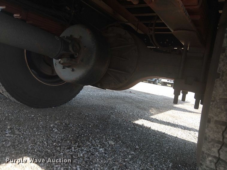 image for item EG1697 2016 Ford F650 Super Duty box truck