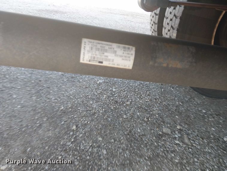 image for item EG1697 2016 Ford F650 Super Duty box truck