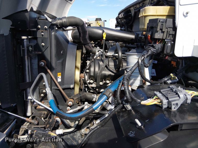 image for item EG1697 2016 Ford F650 Super Duty box truck