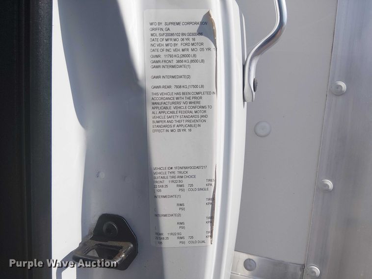 image for item EG1697 2016 Ford F650 Super Duty box truck