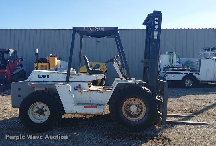 image for item EG1702 Clark  IT60 forklift