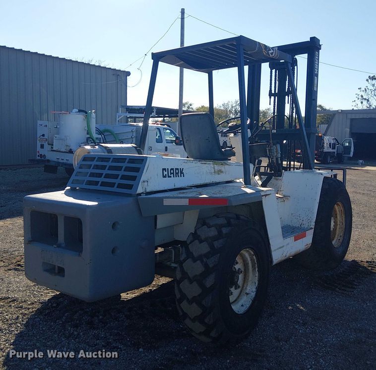 image for item EG1702 Clark  IT60 forklift