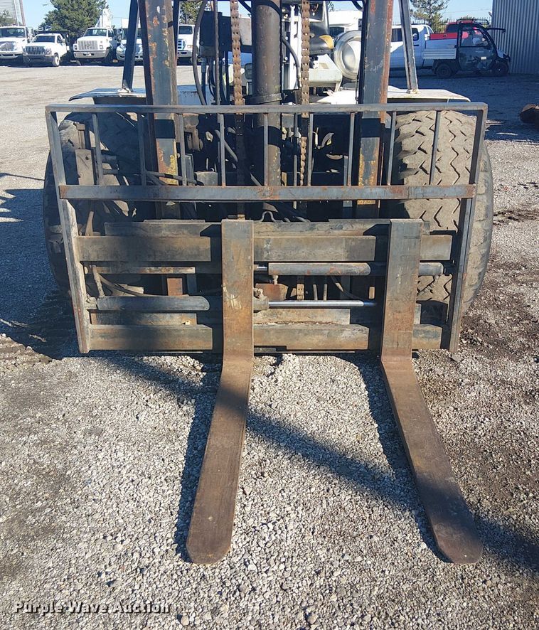 image for item EG1702 Clark  IT60 forklift
