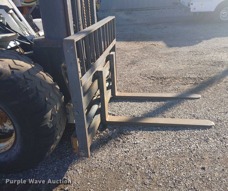 image for item EG1702 Clark  IT60 forklift