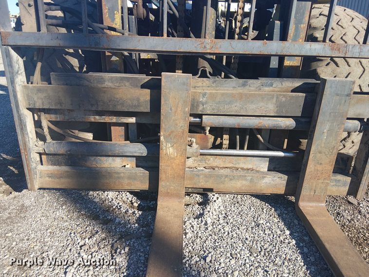 image for item EG1702 Clark  IT60 forklift