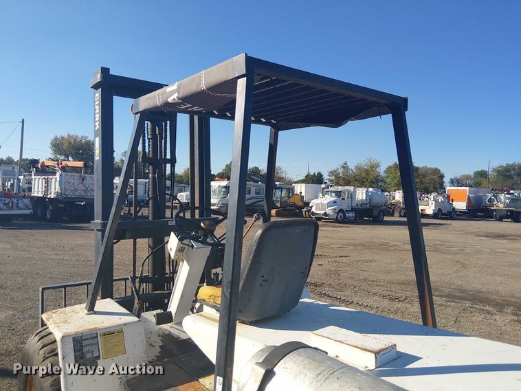 image for item EG1702 Clark  IT60 forklift