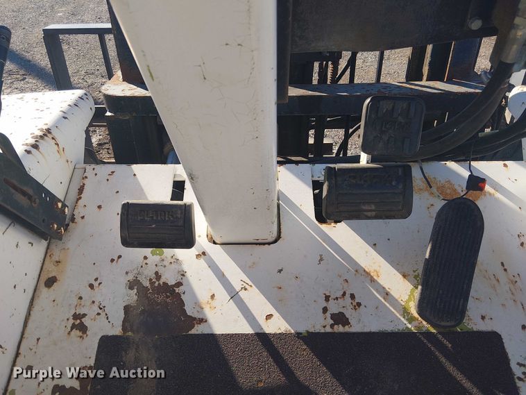 image for item EG1702 Clark  IT60 forklift