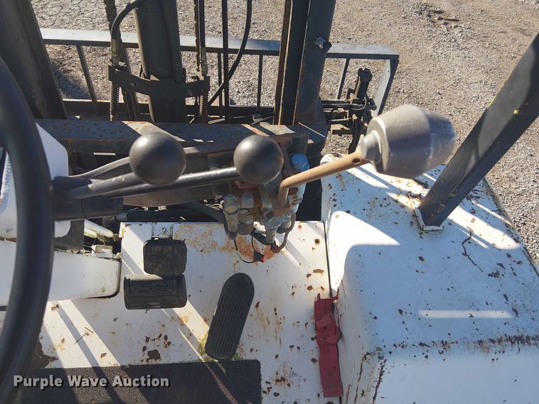 image for item EG1702 Clark  IT60 forklift